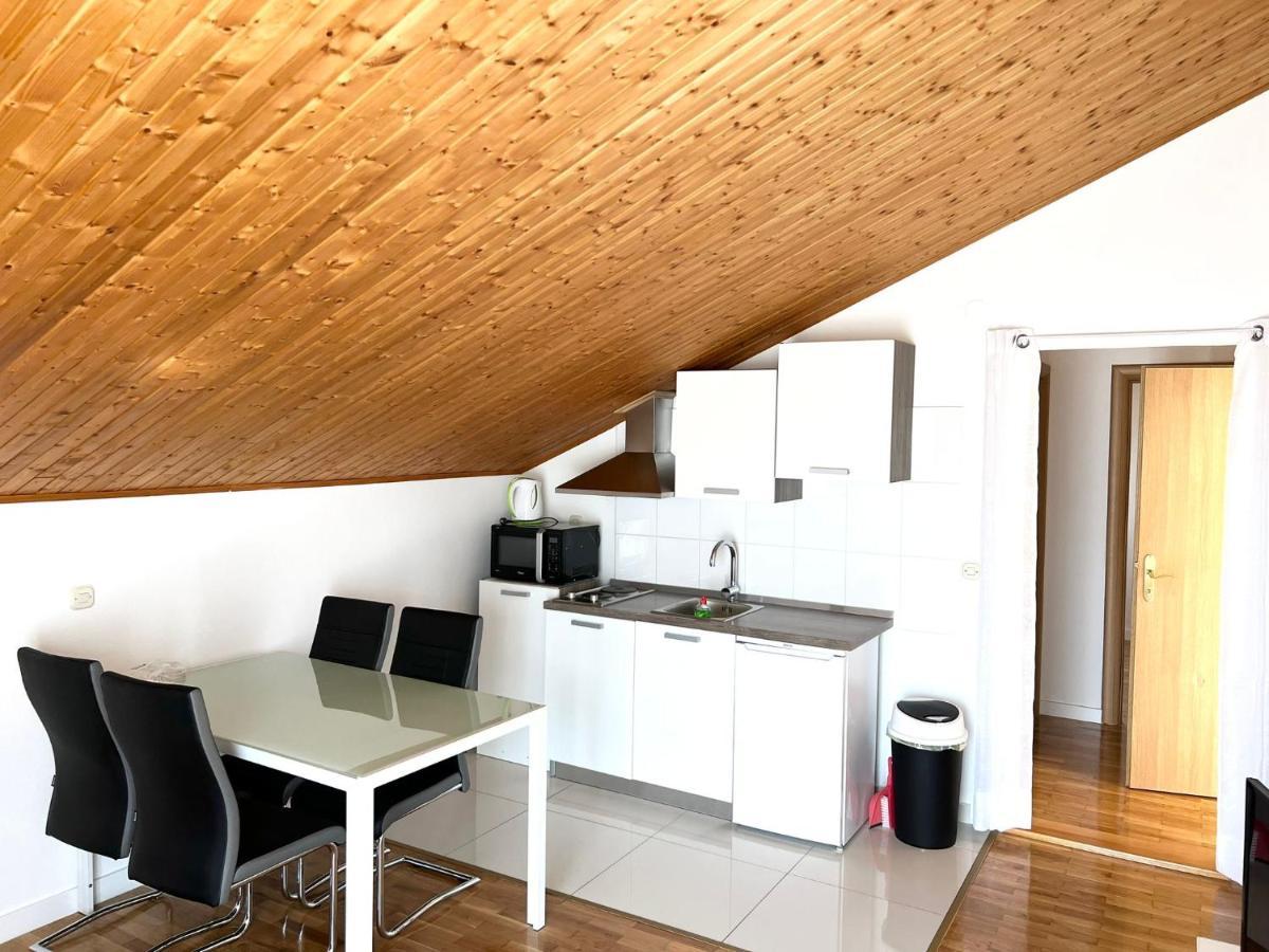פודסטראנה Apartments Toni מראה חיצוני תמונה