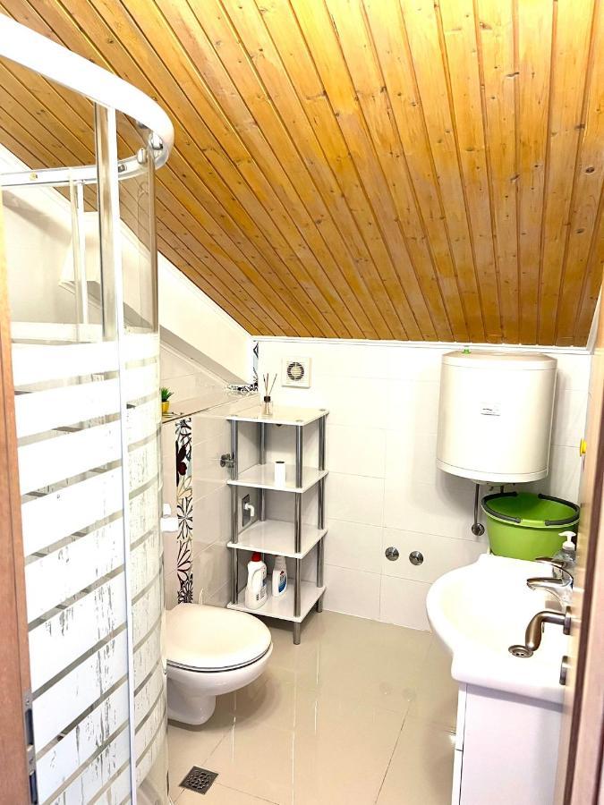 פודסטראנה Apartments Toni מראה חיצוני תמונה