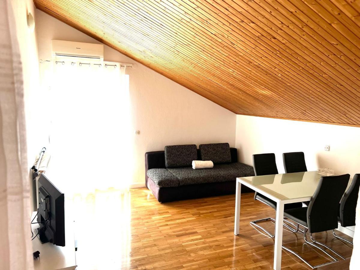 פודסטראנה Apartments Toni מראה חיצוני תמונה
